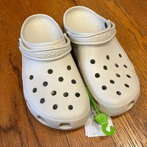 Crocs Classic Clogs – Bone, Men’s 11 (NWT)